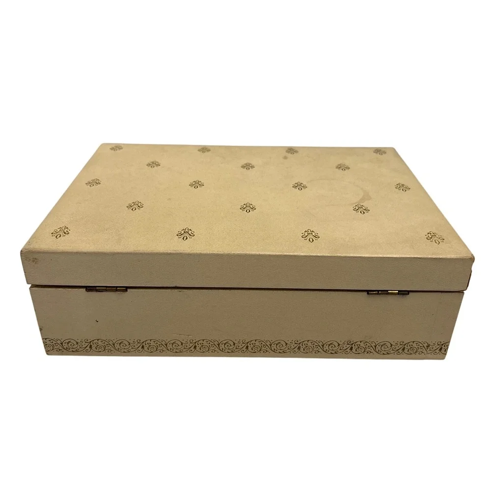 Vintage 1950s Ivory Jewelry Box‎ Organizer Red Lined Storage Case Decorative